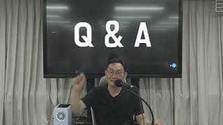 고급 브랜드만으로는 사업 확장에 한계가 느껴지는데, 저가 서비스를 같은 브랜드로 가야 할까요?