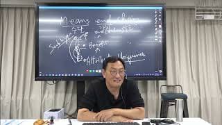 경쟁사들이 다 가격을 내려서 우리 가격이 어중간해졌는데, 저도 가격을 내려야 할까요?